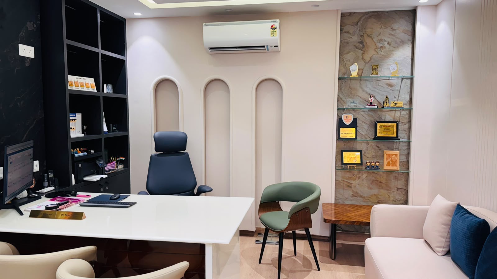 Consultant Room